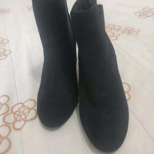 Black ankle boots like new, size 38, suede with 8 cm heel