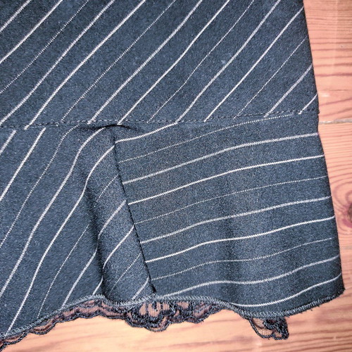 Morgan de Toi pinstripe midi skirt with velvet bow, like new
