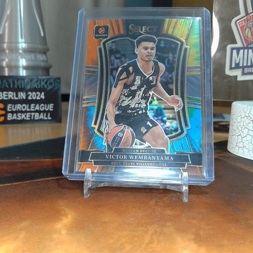 Victor Wembanyama Ultimate ASVEL EuroLeague Rookie Collection Lot 10 Cards like new