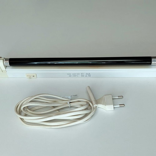 Black Light Portable Lamp with Philips T5 8W UV Bulb like new