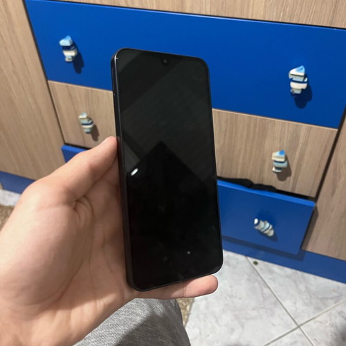 Samsung Galaxy A16 5G like new, black, 128GB, with memory card