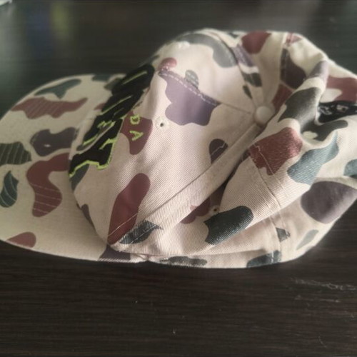 Obey Hat Snapback like new, multicolor