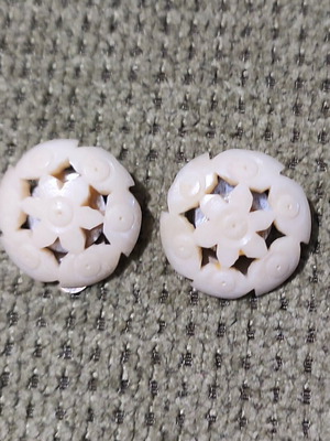 Vintage carved clip-on earrings like new, white