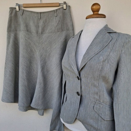 Sisley suit XL like new, jacket and skirt, gray