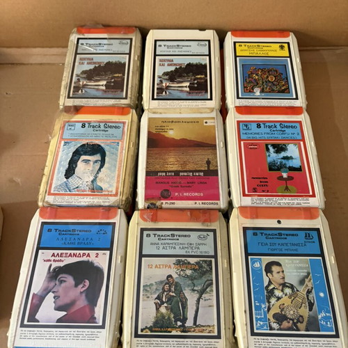 8 Track tapes like new, set of 54, laiko genre