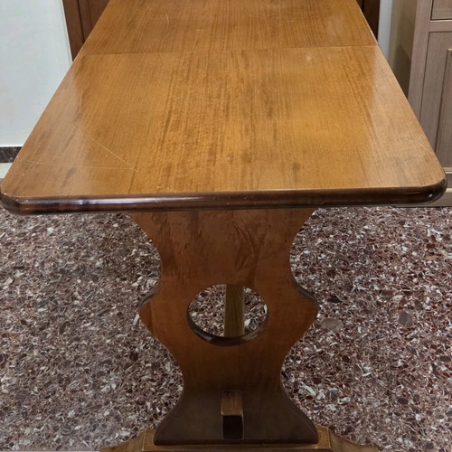 Wooden extendable table used with 33 cm extension