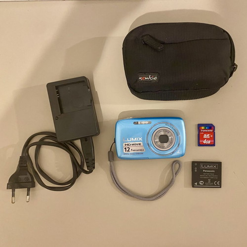 Panasonic LUMIX DC VARIO digital camera 12.1 MP with optical image stabilizer