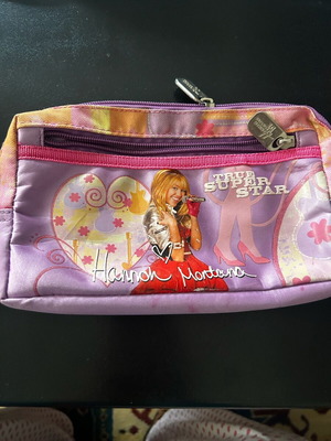 Hannah Montana necesser like new with 2 compartments