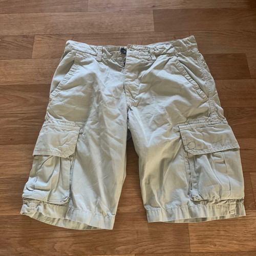 Fred Perry cargo shorts like new, size S, white