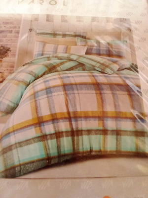 Complete bedding set white, new, includes duvet cover, sheet, and two pillowcases