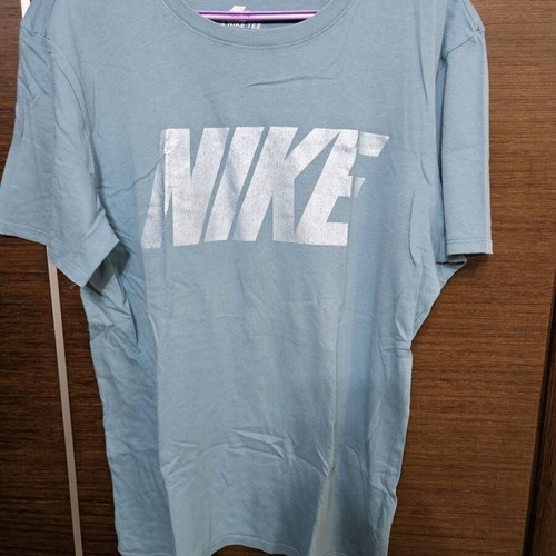 Nike men's short sleeve t-shirt large turquoise like new