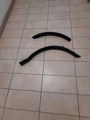 Plastic bicycle fenders used, durable protective mudguards