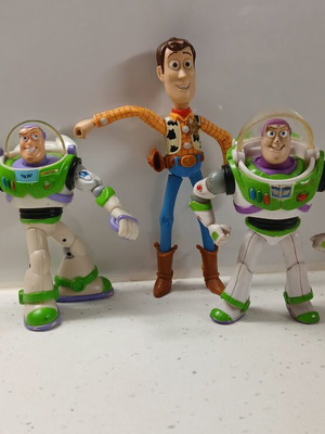 Φιγούρες Toy Story Woody και Buzz μεταχειρισμένες, σετ με 1 Woody και 2 Buzz Lightyear