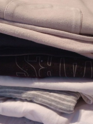 T-shirts used, pack of 7, black and white, sizes L and XL