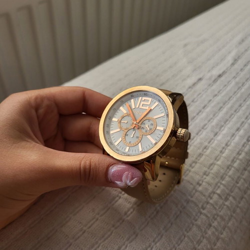 Vogue Chronograph wristwatch model 162001.3, beige and white