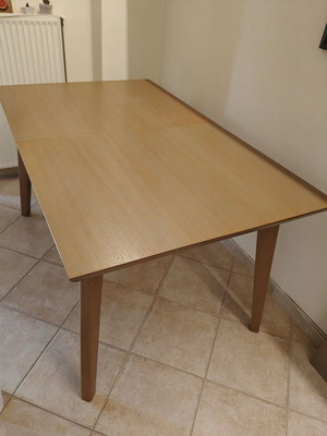 Folding dining table like new, solid beech wood
