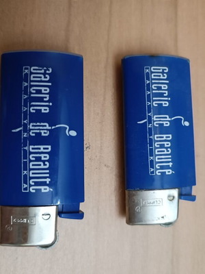 Collectible promotional lighters Galerie de Beauté used