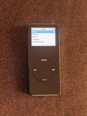 Ipod Nano 1st Gen 2Gb like new
