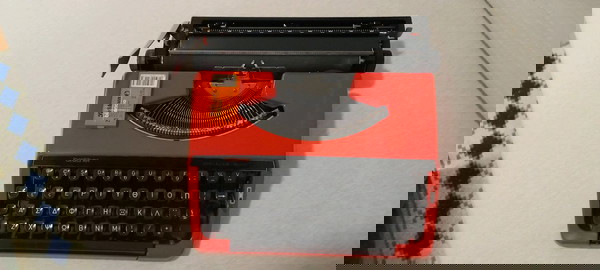 Γραφομηχανή brother deluxe 220