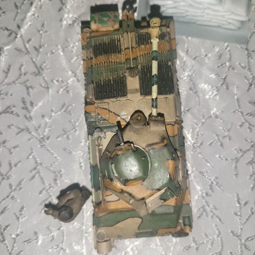 WW2 tank with soldier plastic like new