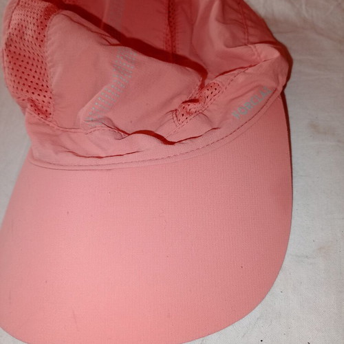 Waterproof Running Hat like new, track brand