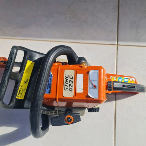 Stihl 023c chainsaw like new for home use