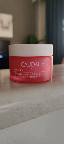 CAUDALIE ХИДРАТИРАЩ КРЕМ !!!