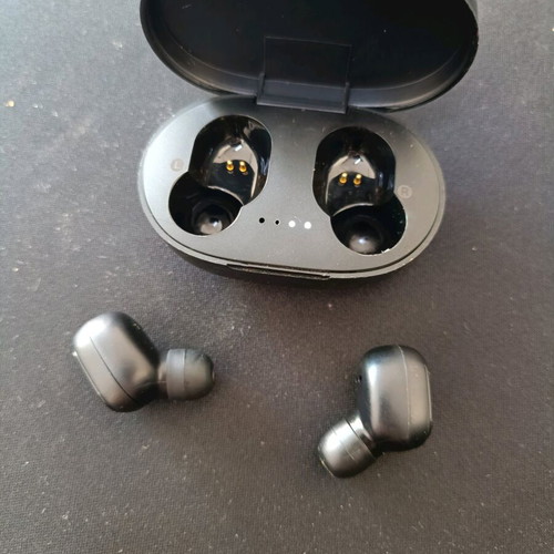 Wireless earbuds used
