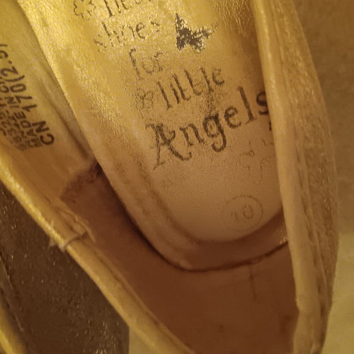 Gold shoes used size 27.5 (US 10)