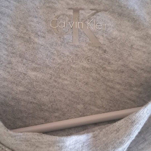 Calvin Klein T-shirt like new, gray, size M-L