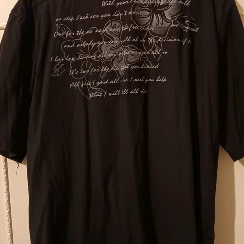 Shirt with design XL like new, black