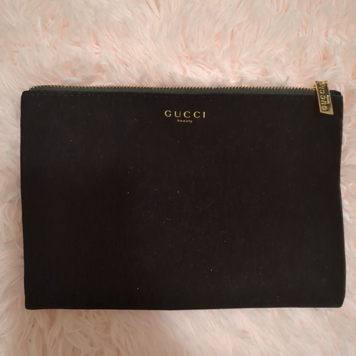 Gucci makeup bag on sale velvet