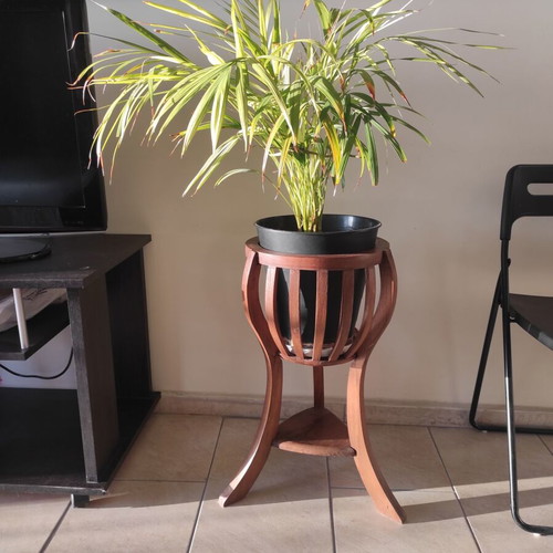 Ξύλινη ανθοστήλη teak μεταχειρισμένη με σχεδιασμό καλάθι