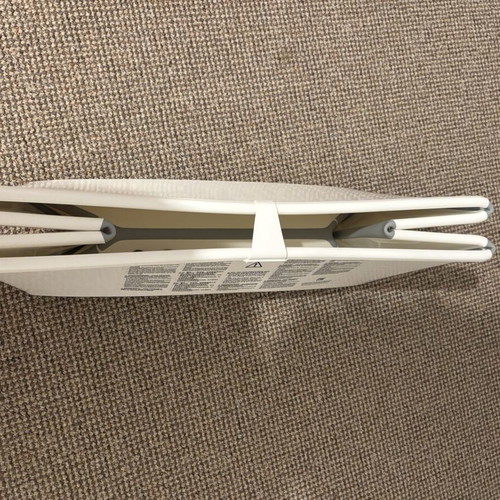 Stokke Flexi Bath like new with color-changing temperature plug