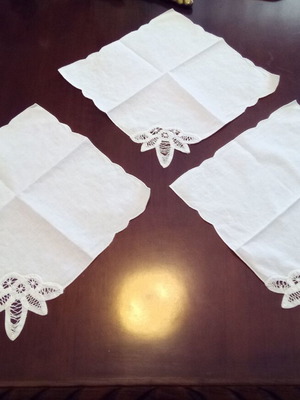 Set of three napkins like new, 26×26 cm