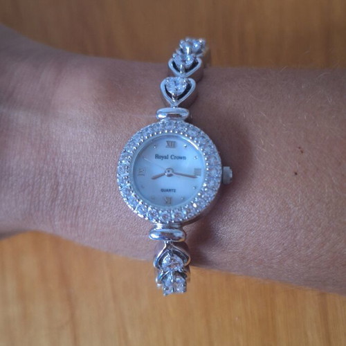 Royal Crown Quartz wristwatch, model 5266, bracelet style, white dial