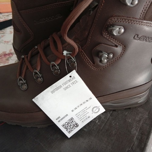 Lowa Munro PL boots new, size 44.5, brown leather