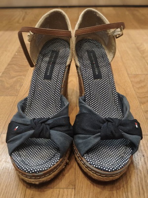 Tommy Hilfiger platform sandals size 39 used, blue