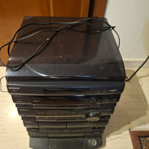 Sony Compact Hi Fi Stereo HCD-N555AV used, with turntable and cassette players