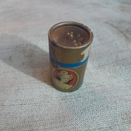 Golden Cameos vintage matchbox used