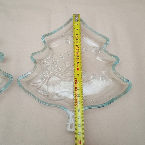 Glass Christmas tree plates set of 2 like new