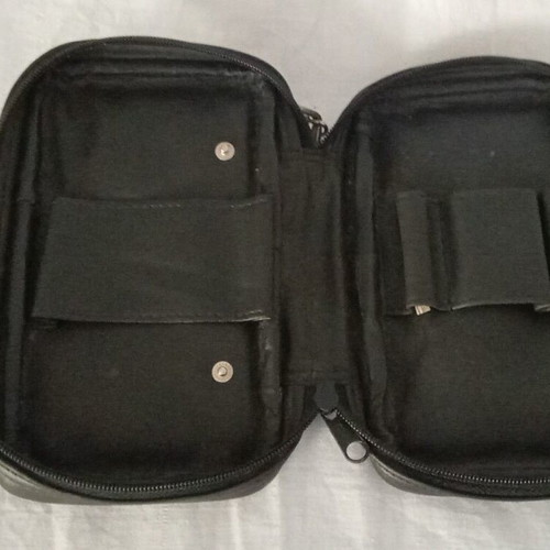 Leather pipe bag used for 4 pipes and accessories