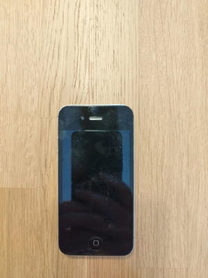 I phone 4 used, not charging, broken, black