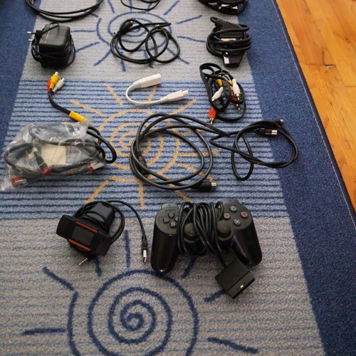 Gaming and electronic cables & accessories set, 17 pieces