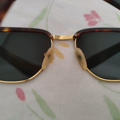 Tortoise sunglasses used, brown and gold with scratched lens