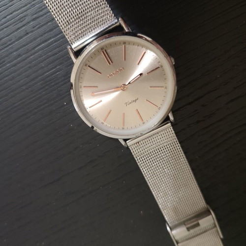 Oozoo Vintage women's watch used, silver mesh bracelet