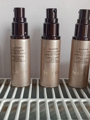 Hourglass foundations μεταχειρισμένα, 4 αποχρώσεις mousse με αντλία