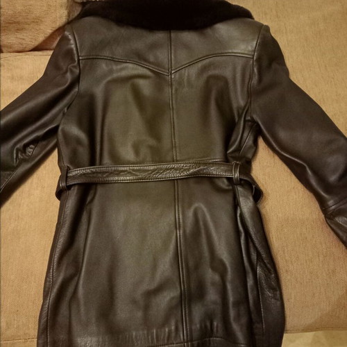 Leather jacket branded like new, black medium size