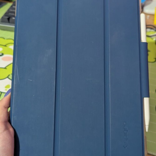 Spigen Ultra Hybrid Pro Flip Case for iPad Air 4/5 like new