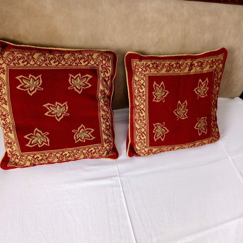 Vintage decorative pillows set of 2 used, embossed velvet, gold cord